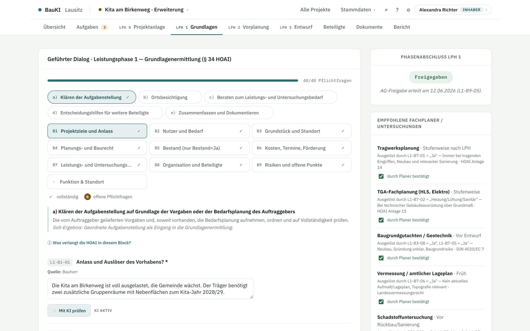 Zwei-Ebenen-Dialog der Grundlagenermittlung, gegliedert nach den Grundleistungen a) bis e)